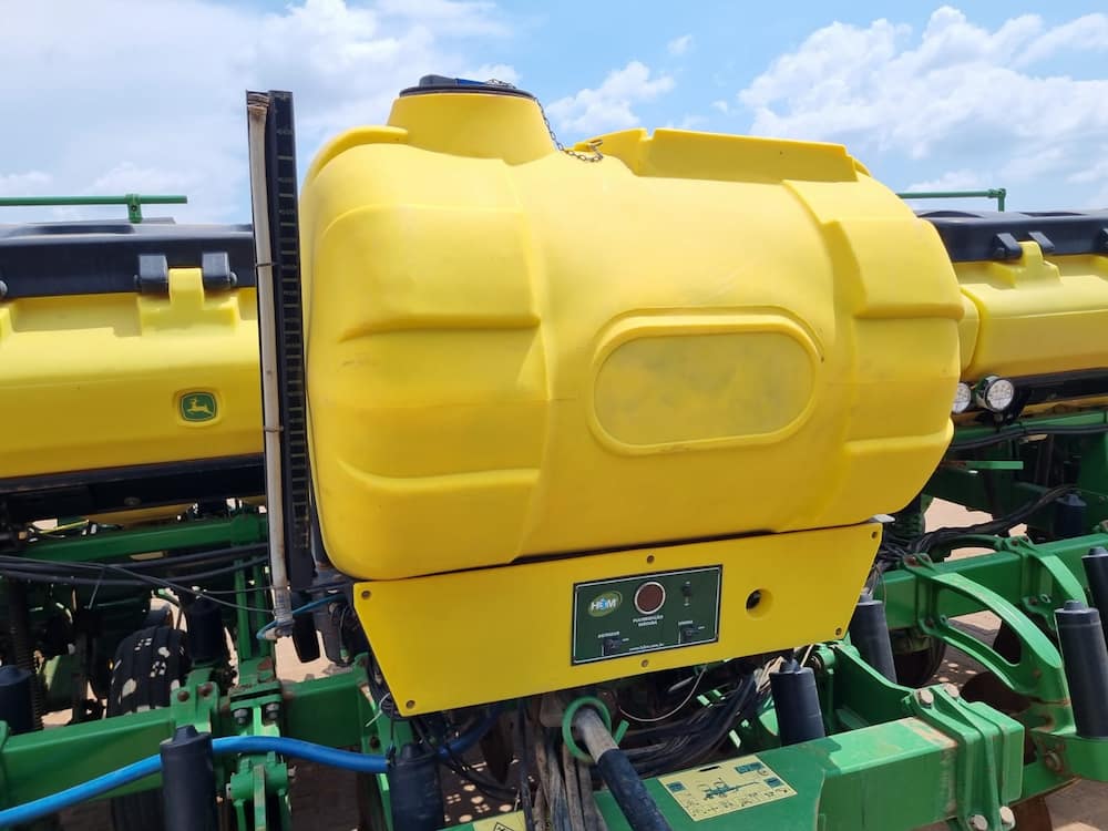 JOHN DEERE Plantadeira 2115 - 15 linhas