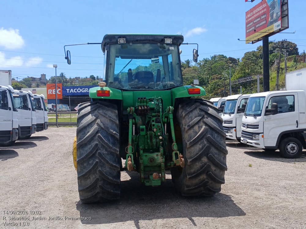 JOHN DEERE 7200J
