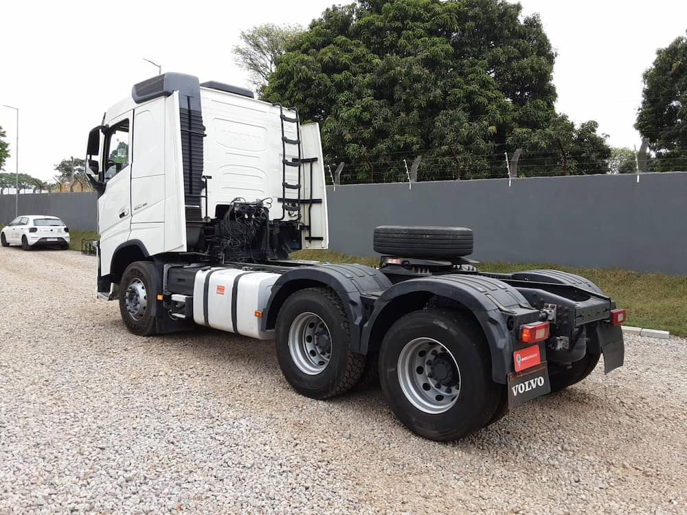 Volvo FH-460 GLOBETROTTER 6x2 2p (diesel) (E5)