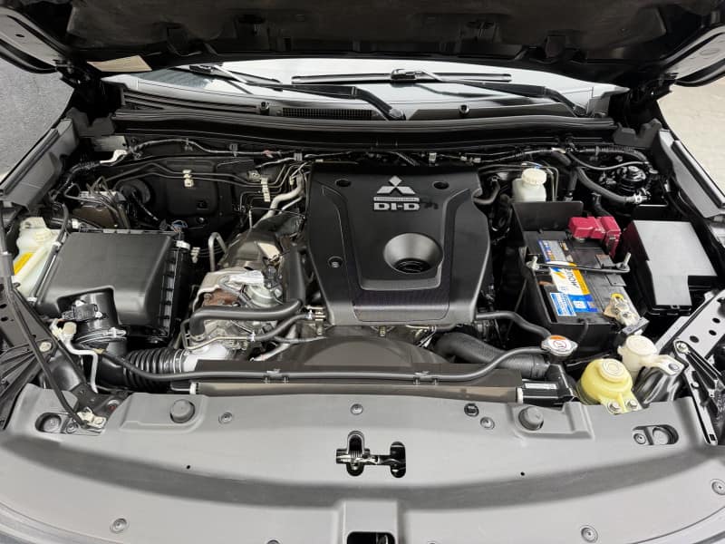 Mitsubishi Pajero Sport 2.4 Hpe 4wd 5p 8 marchas
