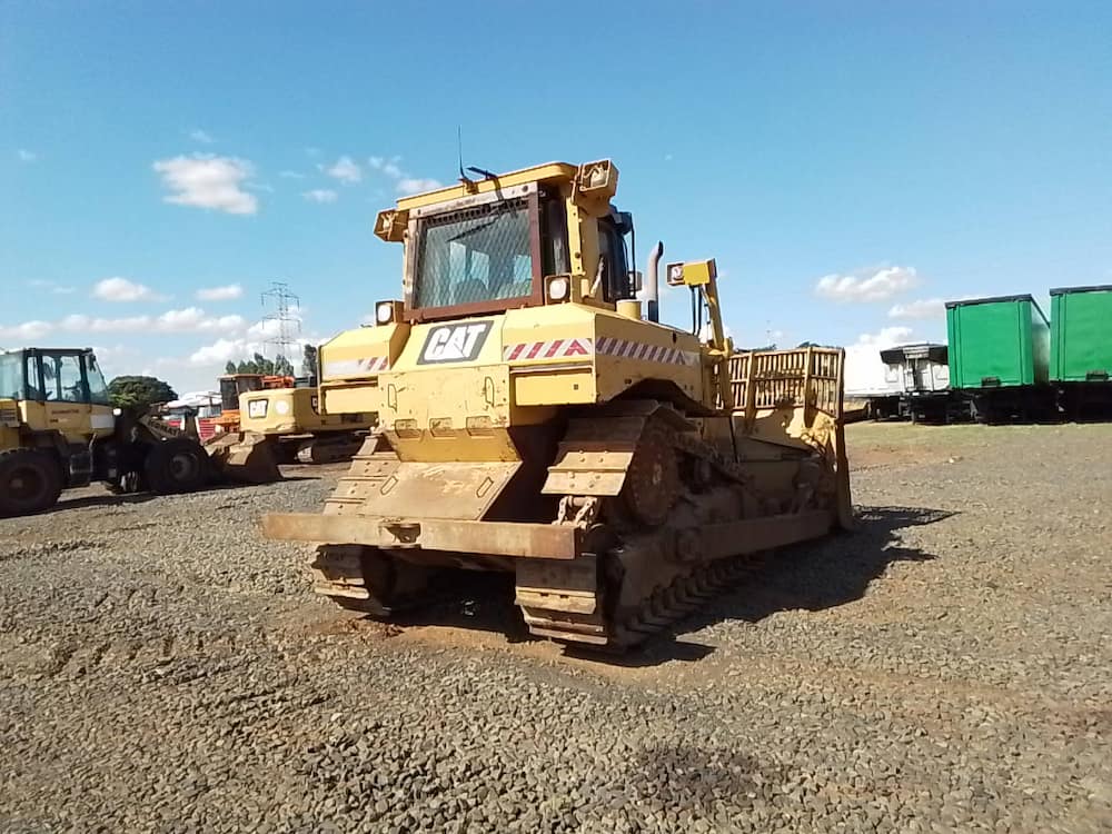CATERPILLAR D6T