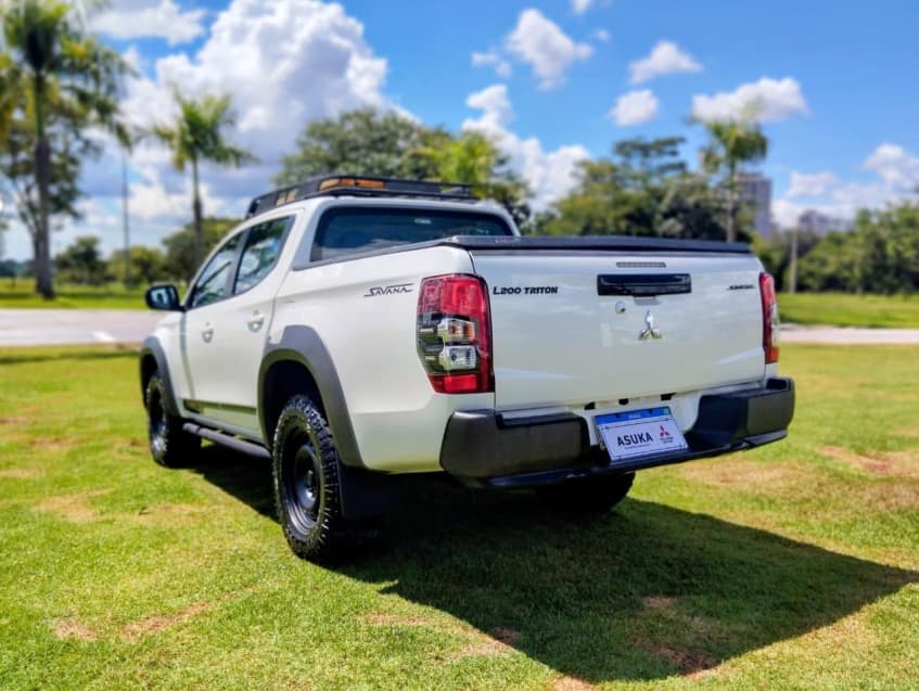 Mitsubishi L200 TRITON 2.4 16V TURBO DIESEL SPORT SAVANA CD 4P 4X4 AUTOMÁTICO