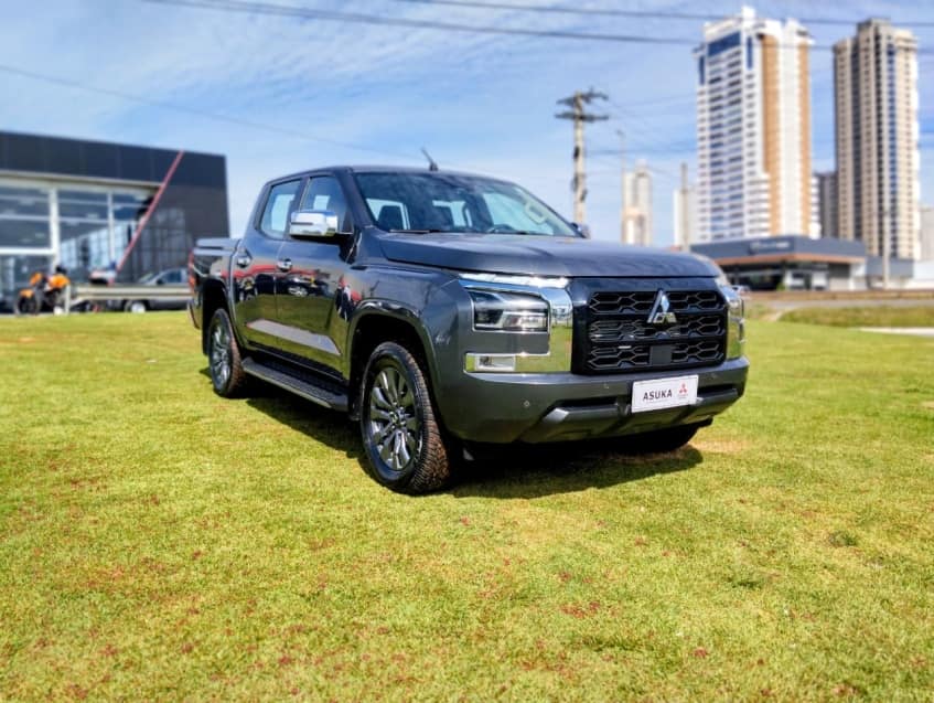 Mitsubishi TRITON 2.4 BITURBO DIESEL CD HPE-S 4X4 AUTOMÁTICO