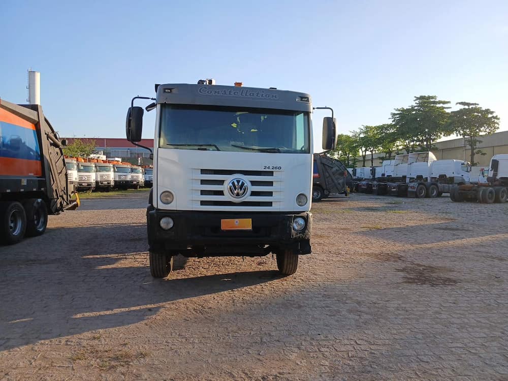 Volkswagen 24-260 E Constel. 6x2 2p (diesel)(E5)