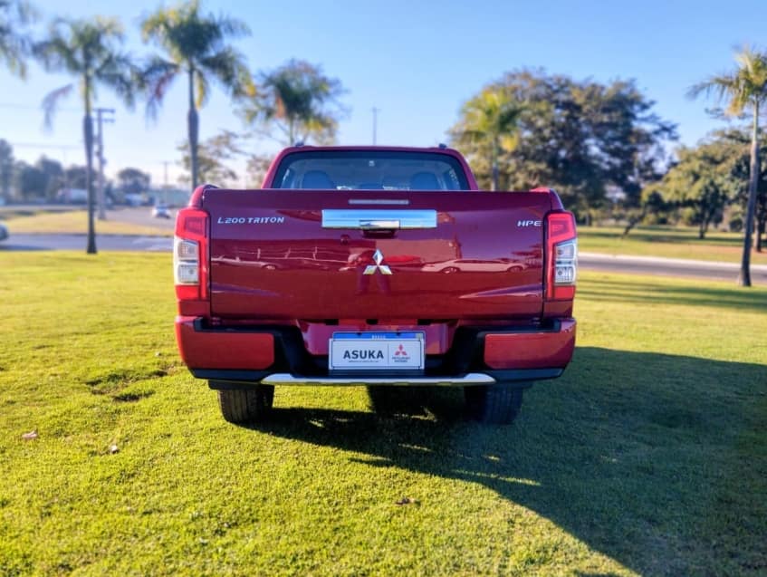 Mitsubishi L200 TRITON 2.4 16V TURBO DIESEL SPORT HPE CD 4P 4X4 AUTOMÁTICO