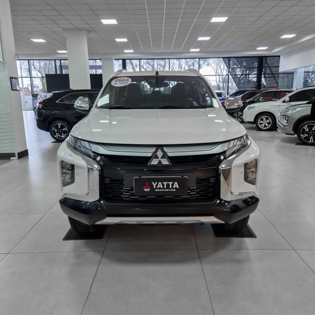 Mitsubishi L200 TRITON 2.4 16V TURBO DIESEL SPORT HPE-S CD 4P 4X4 AUTOMÁTICO 2023/2024