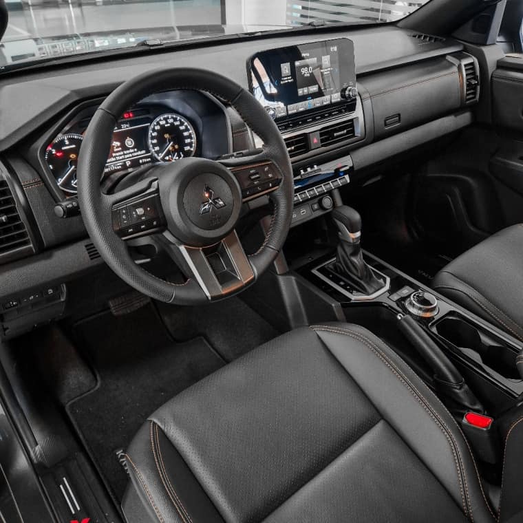 Mitsubishi TRITON 2.4 BITURBO DIESEL CD KATANA 4X4 AUTOMÁTICO 2026/2027