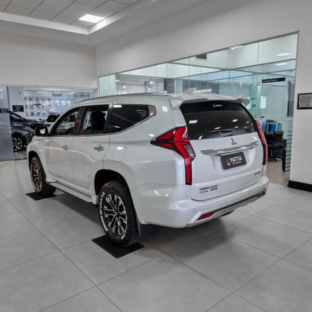 Mitsubishi PAJERO SPORT 2.4 16V MIVEC TURBO DIESEL HPE AWD AUTOMÁTICO 2022/2023