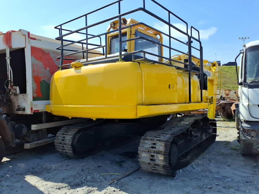 KOMATSU PC 200 LC