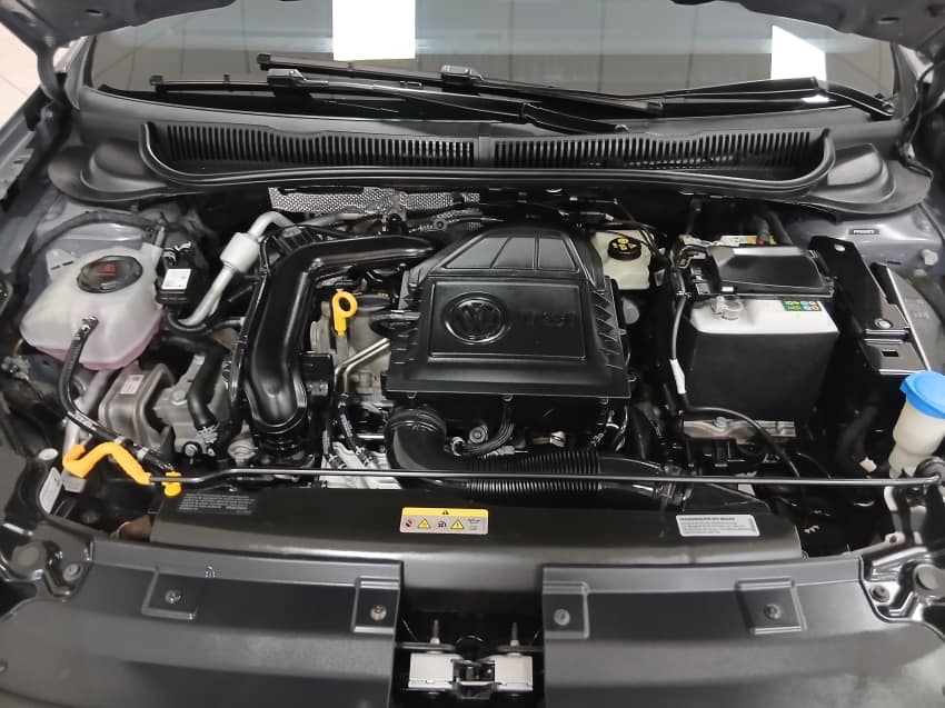 Volkswagen NIVUS 1.0 200 TSI TOTAL FLEX COMFORTLINE AUTOMÁTICO 2022/2023