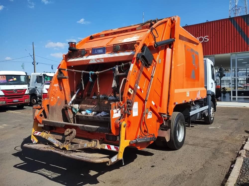 Volkswagen 17-260 E Constel. 4x2 2p (diesel) (E5)