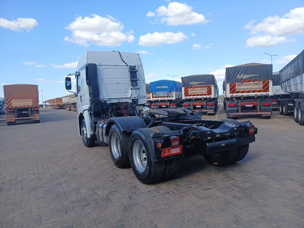 VOLKSWAGEN 25.420 CTC 6X2