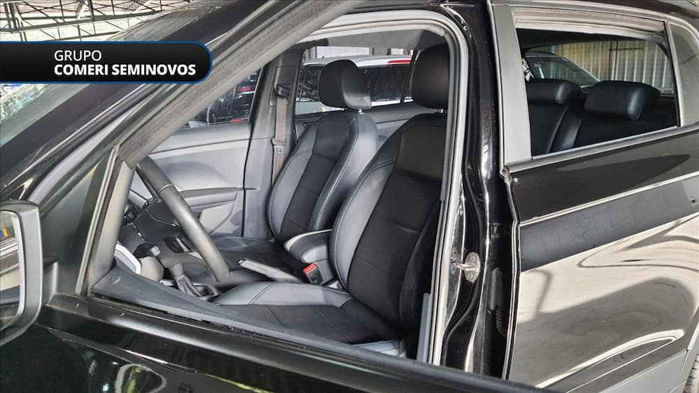 2024 VOLKSWAGEN T-CROSS 1.0 200 TSI TOTAL FLEX AUTOMÁTICO