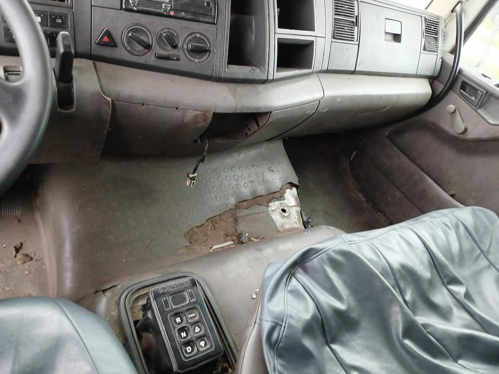 Volkswagen 24-260 E Constel. 6x2 2p (diesel)(E5)