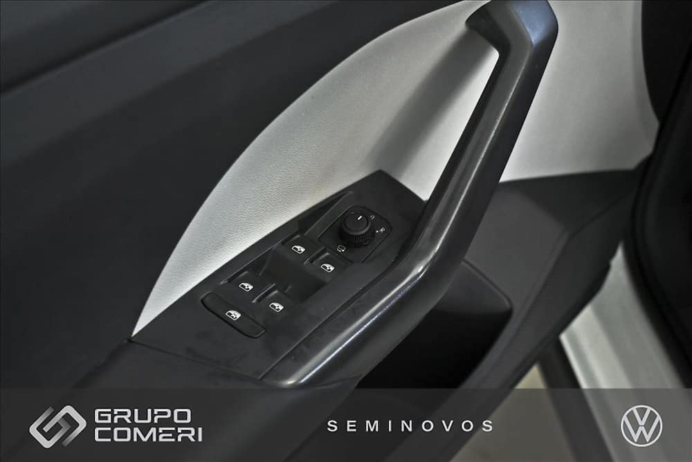 2024 VOLKSWAGEN T-CROSS 1.4 250 TSI TOTAL FLEX HIGHLINE AUTOMÁTICO