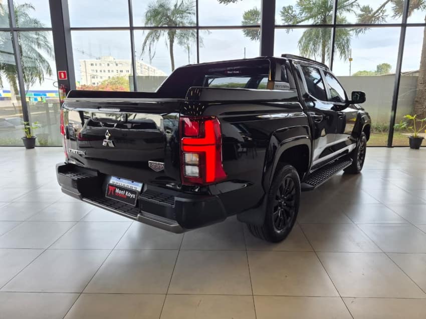 Mitsubishi TRITON 2.4 BITURBO DIESEL CD KATANA 4X4 AUTOMÁTICO 2025/2026