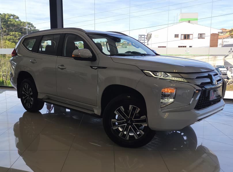 Mitsubishi PAJERO SPORT HPE-S 2.4 DIESEL 4X4 AUT 2024