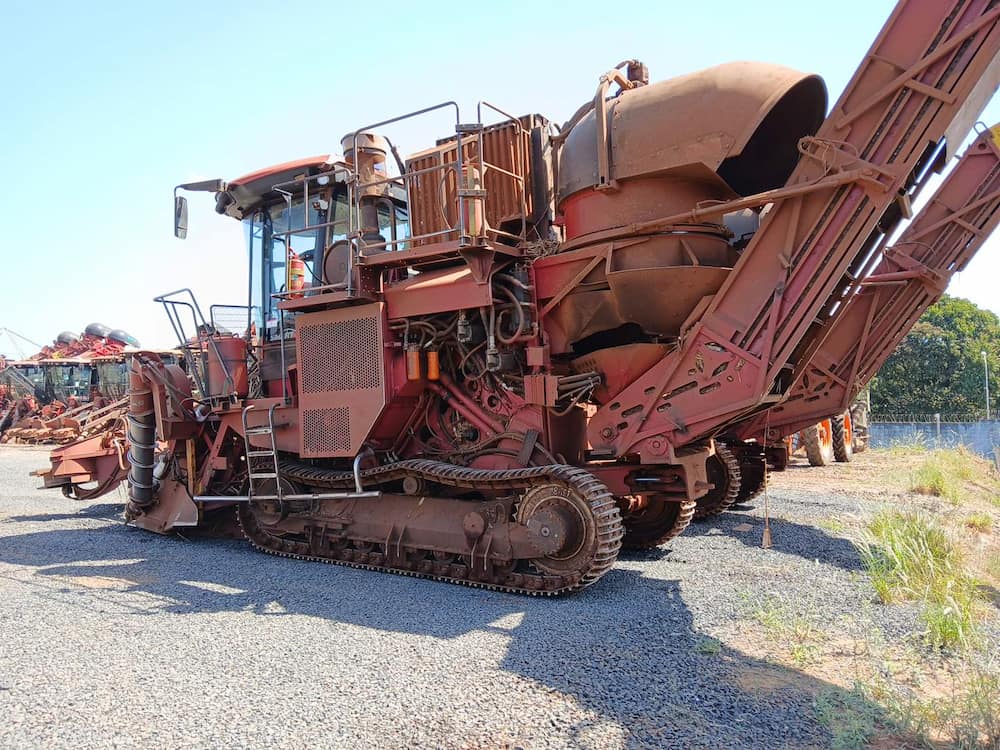 CASE 8810