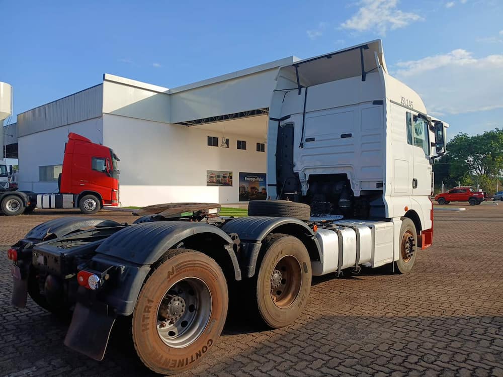 VOLKSWAGEN 29.520 METEOR 6X4