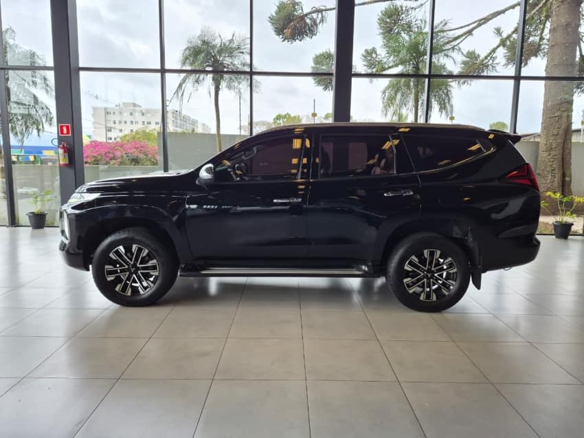 Mitsubishi PAJERO SPORT 2.4 16V MIVEC TURBO DIESEL HPE-S AWD AUTOMÁTICO 2020/2021