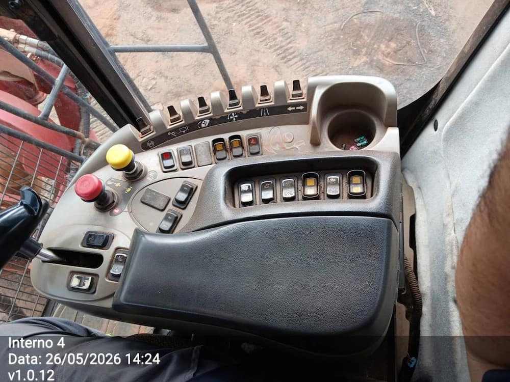 CASE 8810