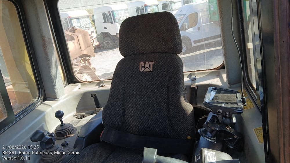 CATERPILLAR TRATOR DE ESTEIRA D6T