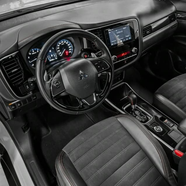 Mitsubishi OUTLANDER 3.0 MIVEC V6 GASOLINA HPE-S BLACK EDITION AWD AUTOMÁTICO 2021/2022