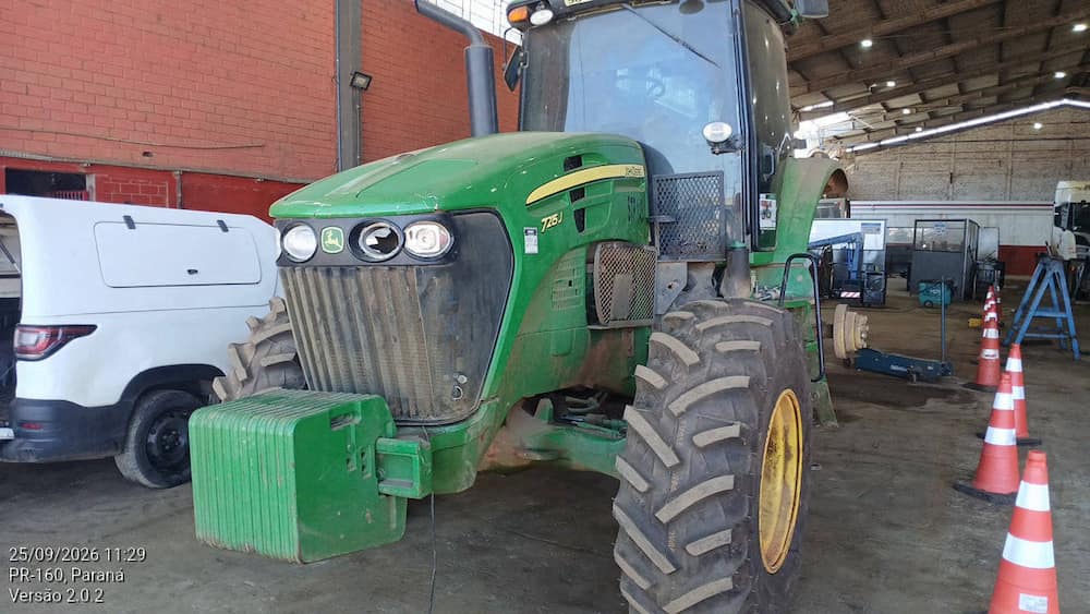 JOHN DEERE TRATOR JOHN DEERE 7215J