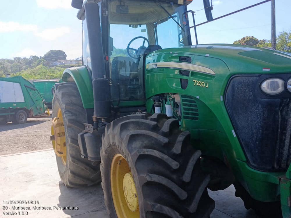 JOHN DEERE 7200J