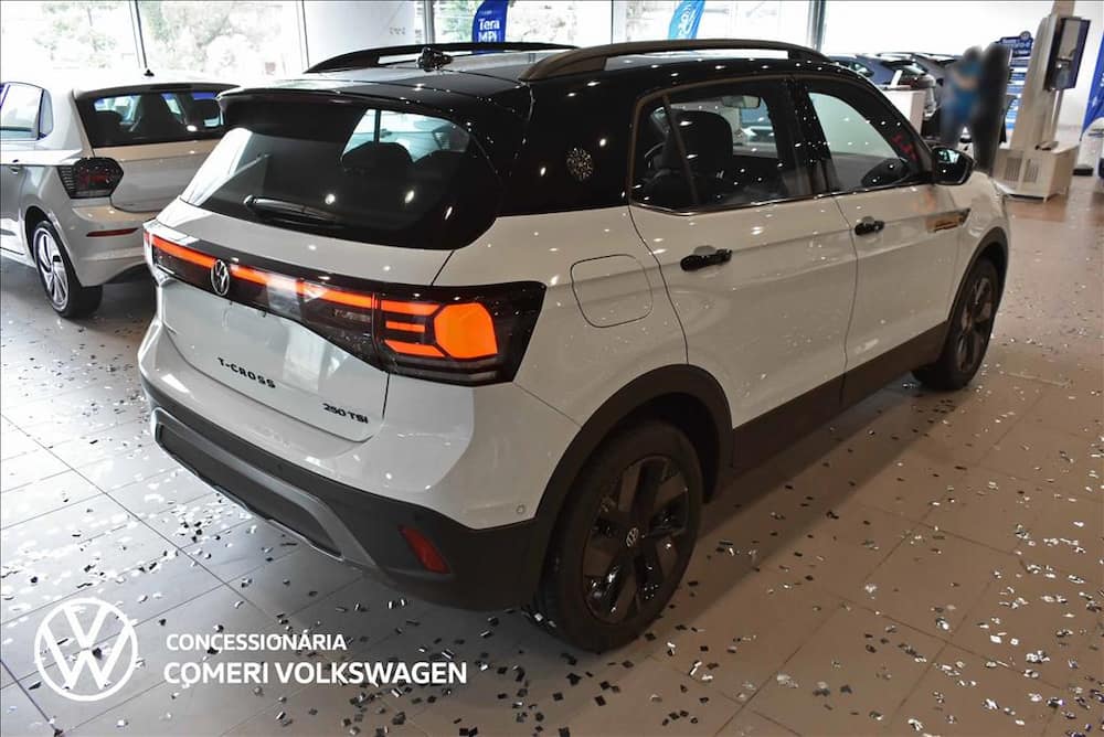 2027 VOLKSWAGEN T-CROSS 1.4 250 TSI TOTAL FLEX EXTREME AUTOMÁTICO