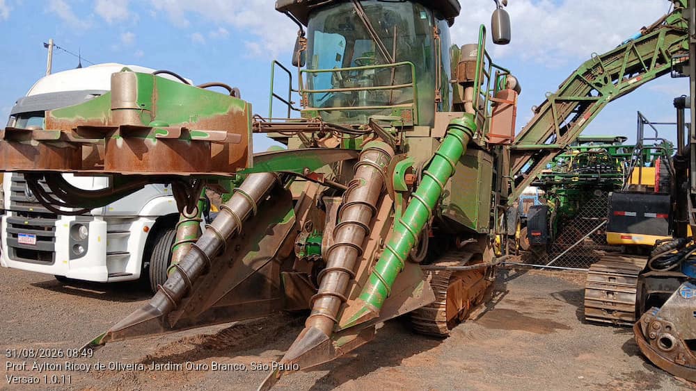 JOHN DEERE CH570