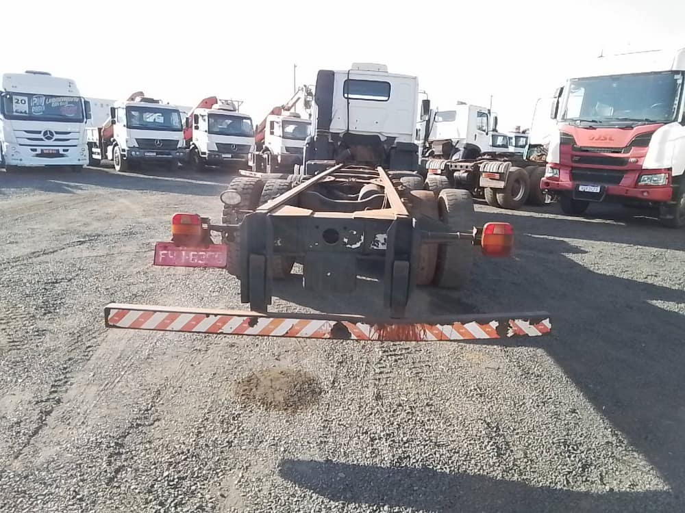 VOLKSWAGEN 26.280 CRM 6X4