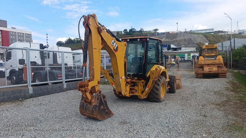 CATERPILLAR RETROESCAVADEIRA 416F