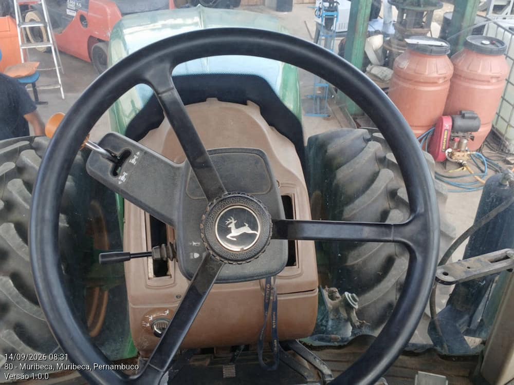 JOHN DEERE 7200J