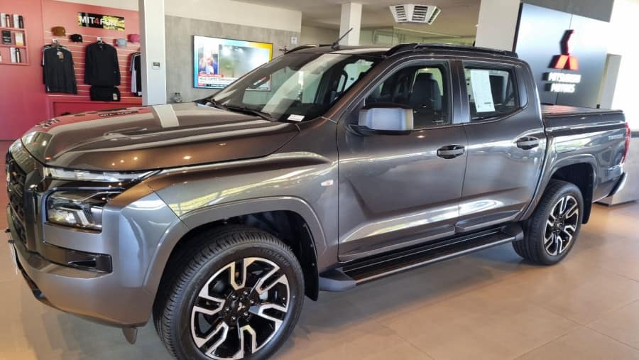 Mitsubishi TRITON TARMAC