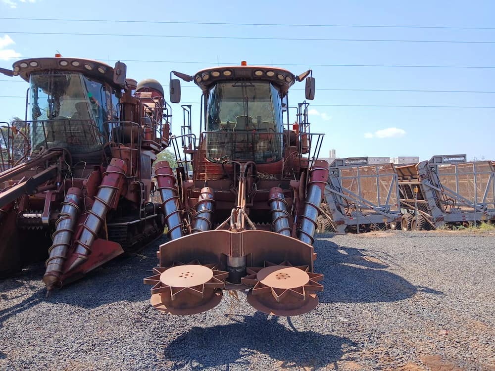 CASE 8810
