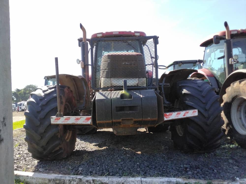 CASE Puma 230