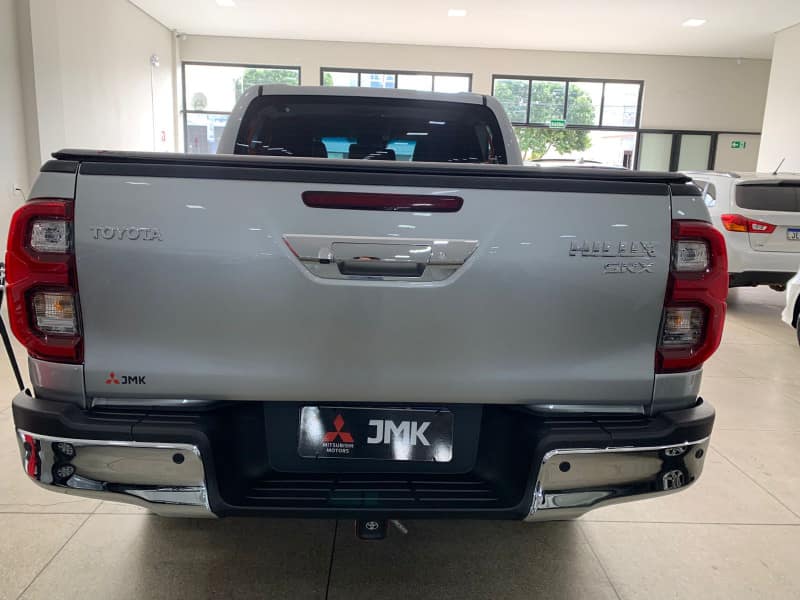 TOYOTA HILUX SRX