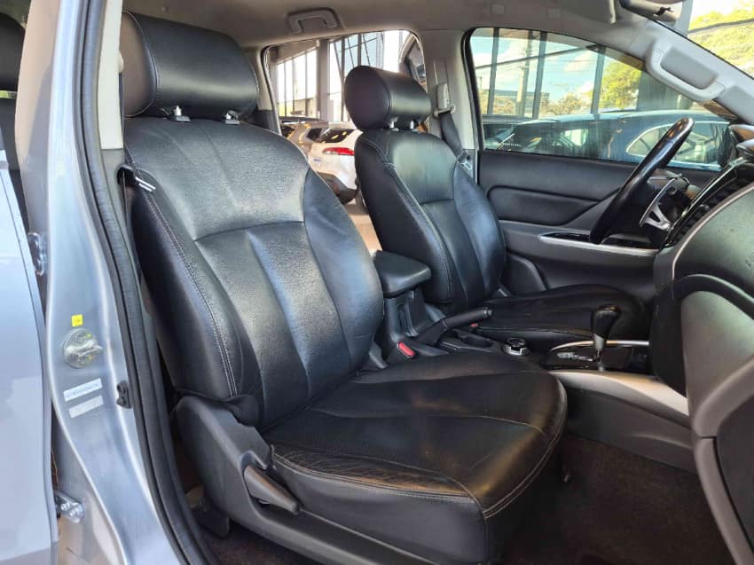 Mitsubishi L200 TRITON 2.4 16V TURBO DIESEL SPORT HPE CD 4P 4X4 AUTOMÁTICO 2018/2019