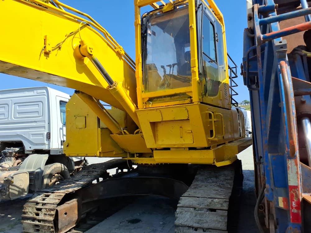 KOMATSU PC 200 LC