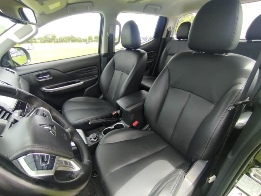 Mitsubishi L200 TRITON 2.4 TURBO DIESEL 4X4 AT SPORT HPE-S