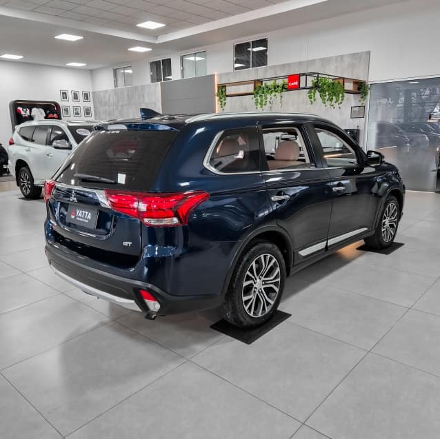 Mitsubishi OUTLANDER 3.0 GT 4X4 V6 24V GASOLINA 4P AUTOMÁTICO 2017/2018