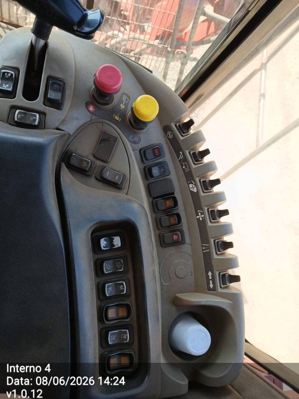 CASE 8810