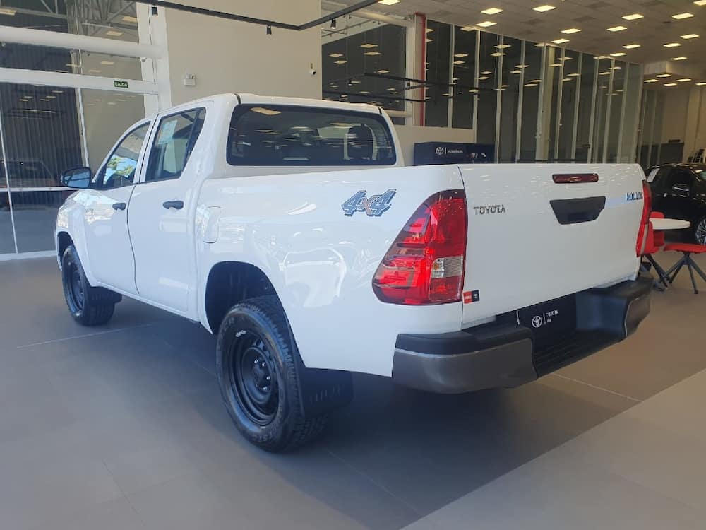 TOYOTA HILUX 2.8 D-4D TURBO DIESEL CD POWER PACK 4X4 AUTOMATICO