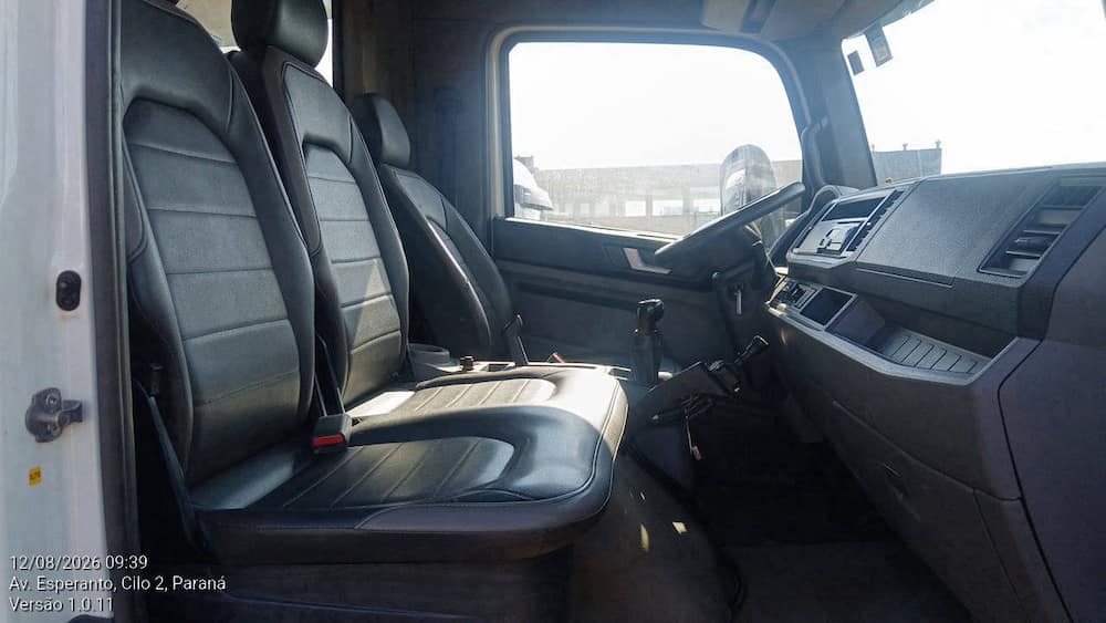 VOLKSWAGEN 11-180 DELIVERY 2P DIESEL E5