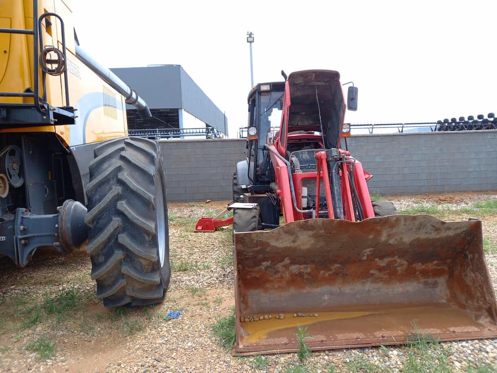 MANITOU RETROESCAVADEIRA