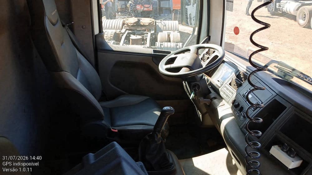 VOLKSWAGEN 31.330 6X4
