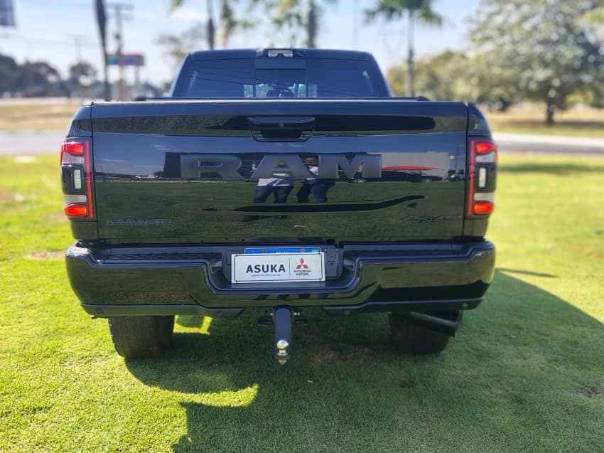 Ram 2500 6.7 I6 TURBO DIESEL LARAMIE NIGHT EDITION CD 4X4 AUTOMÁTICO