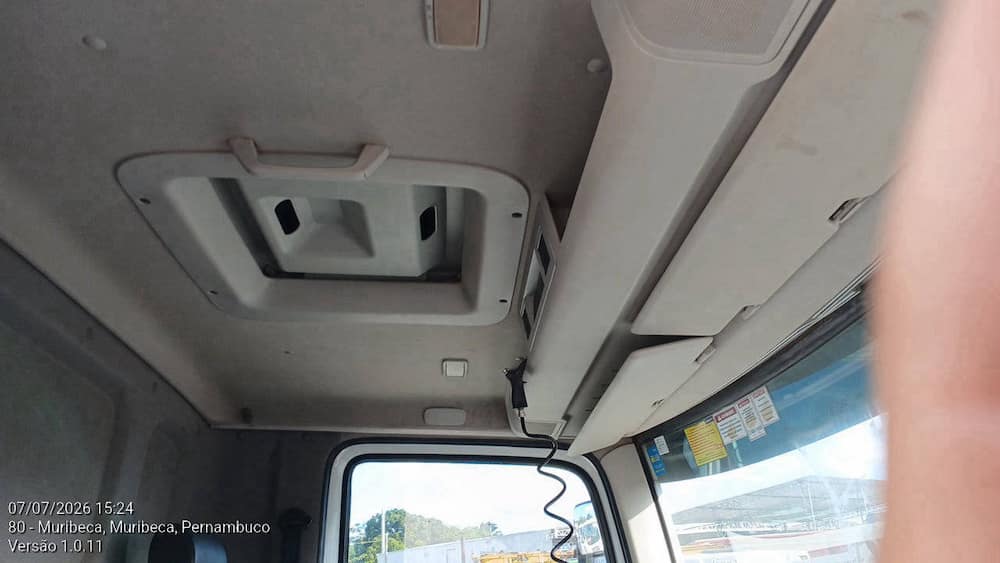 VOLKSWAGEN 31-330 E CONSTEL. 2P DIESEL E5 6X4