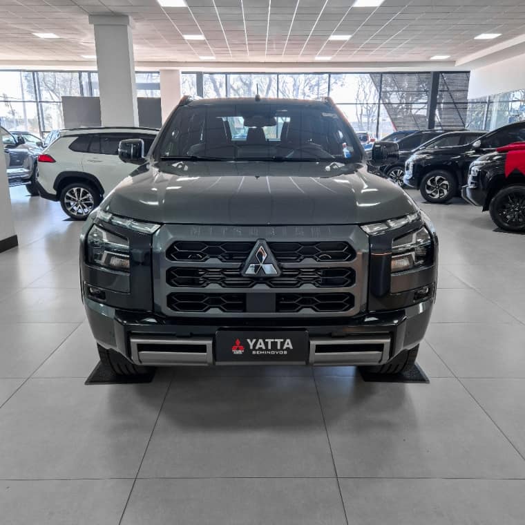 Mitsubishi TRITON 2.4 BITURBO DIESEL CD KATANA 4X4 AUTOMÁTICO 2026/2027